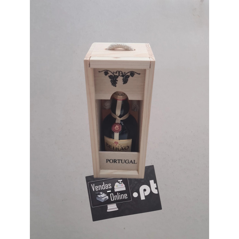 Miniatura de Garrafa Licor Beirão com 50ml