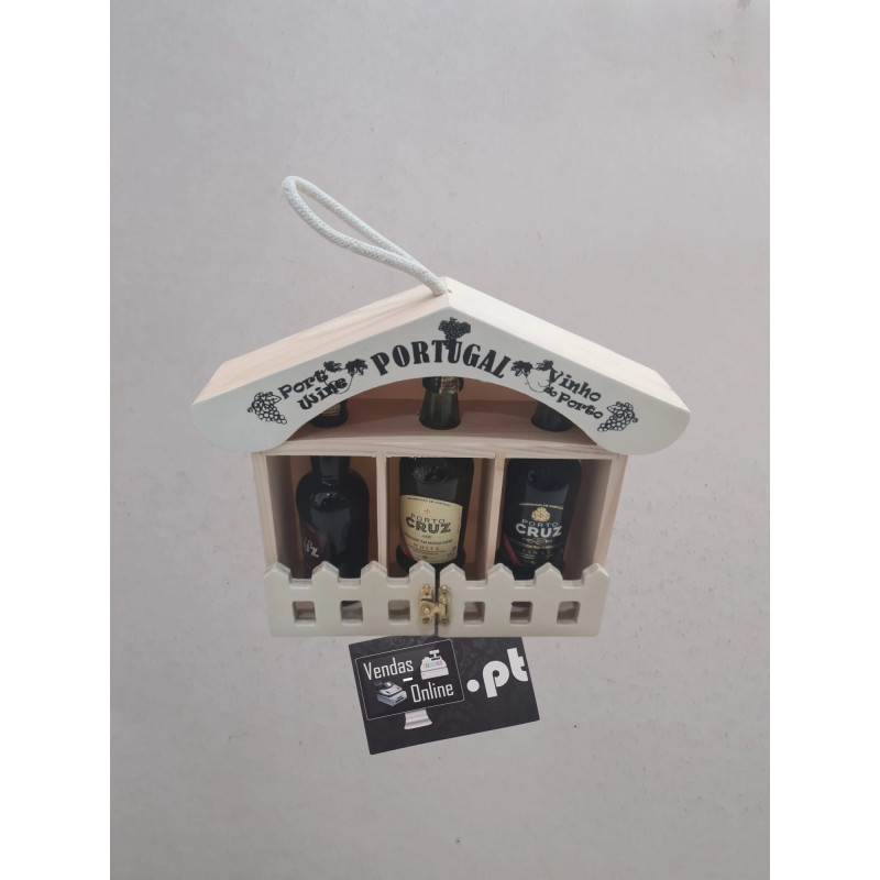 3 Miniaturas de Garrafas de vinho Porto Cruz com 50ml