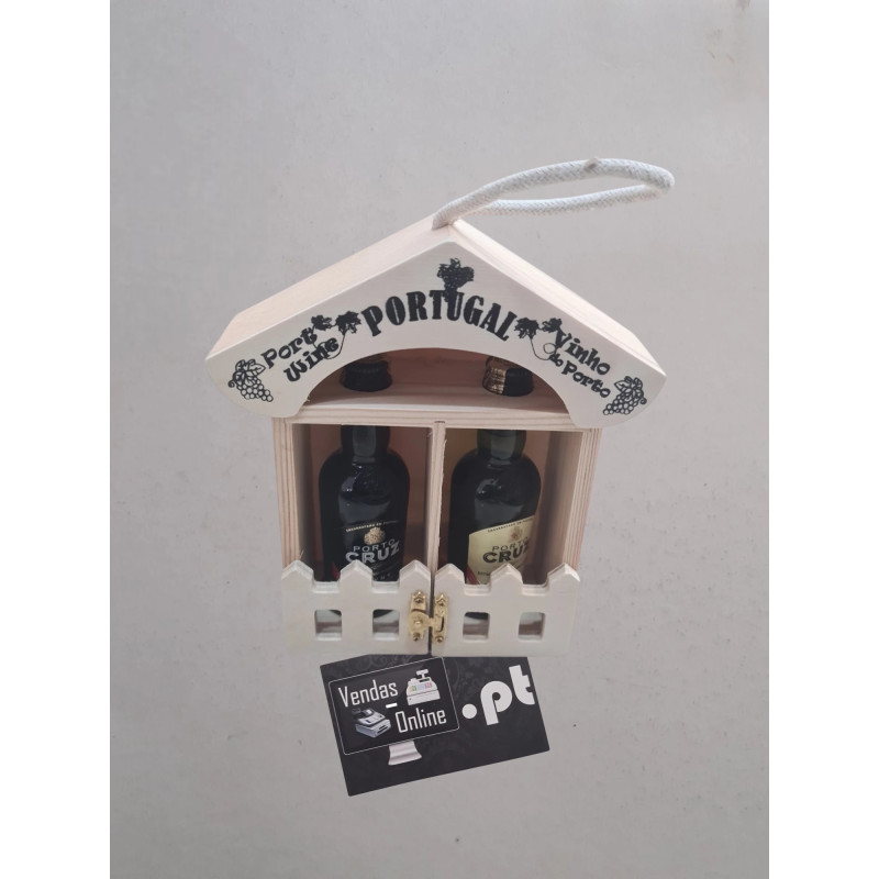 2 Miniaturas de Garrafas de vinho Porto Cruz com 50ml