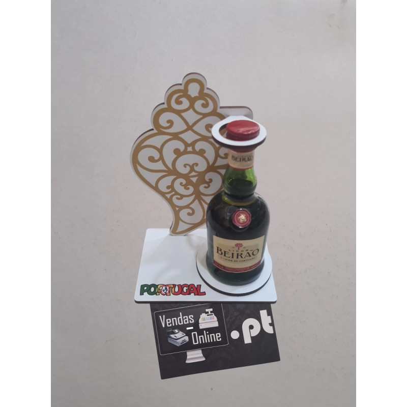 Miniatura de Garrafa de Licor Beirão com 50ml