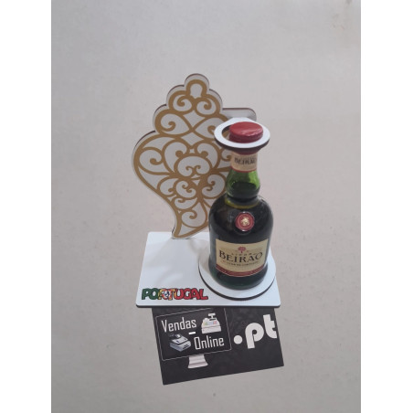 Miniatura de Garrafa de Licor Beirão com 50ml