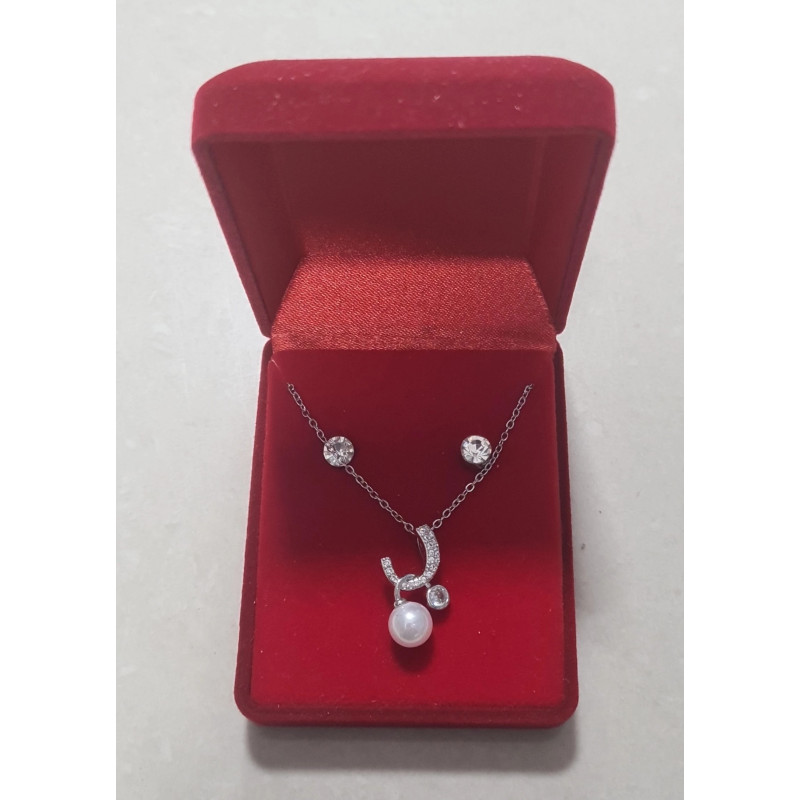 Fio e Brincos de Aço com Brilhantes de Zircônia