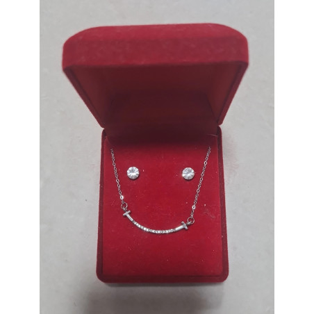 Fio e Brincos de Aço com Brilhantes de Zircônia